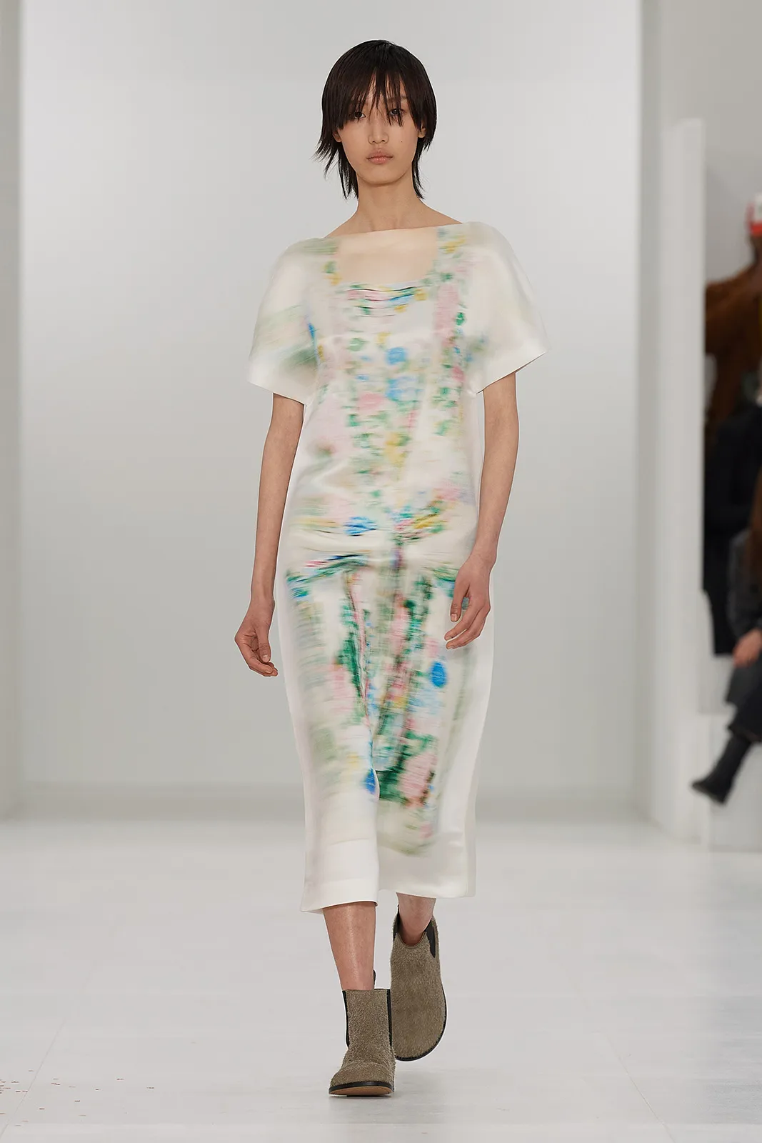 Loewe F W23 Ww Show Runway Look 1
