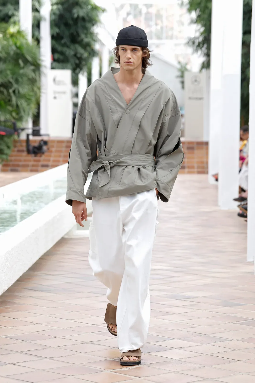 metal-adolfo-dominguez-ss27-03
