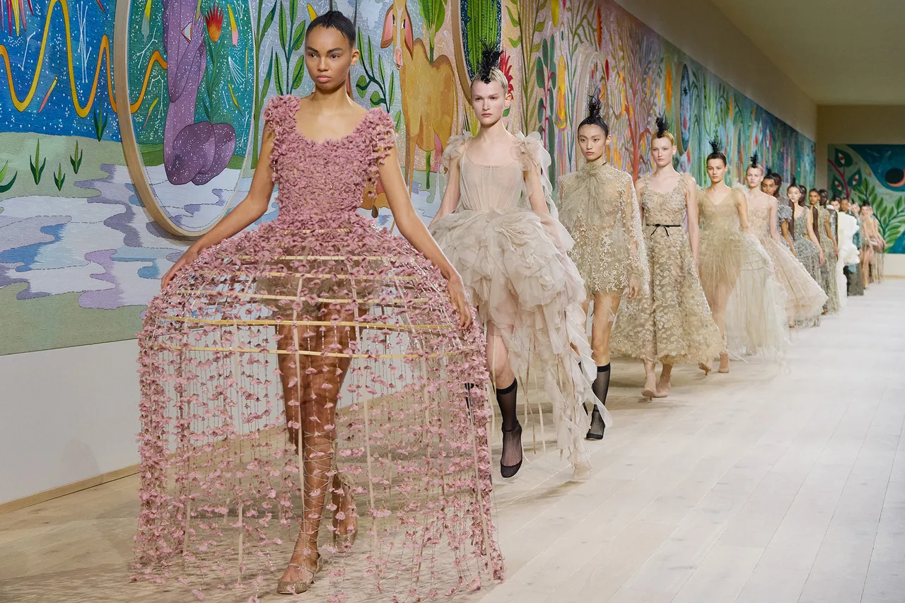 DIOR-HC-SS25-69
