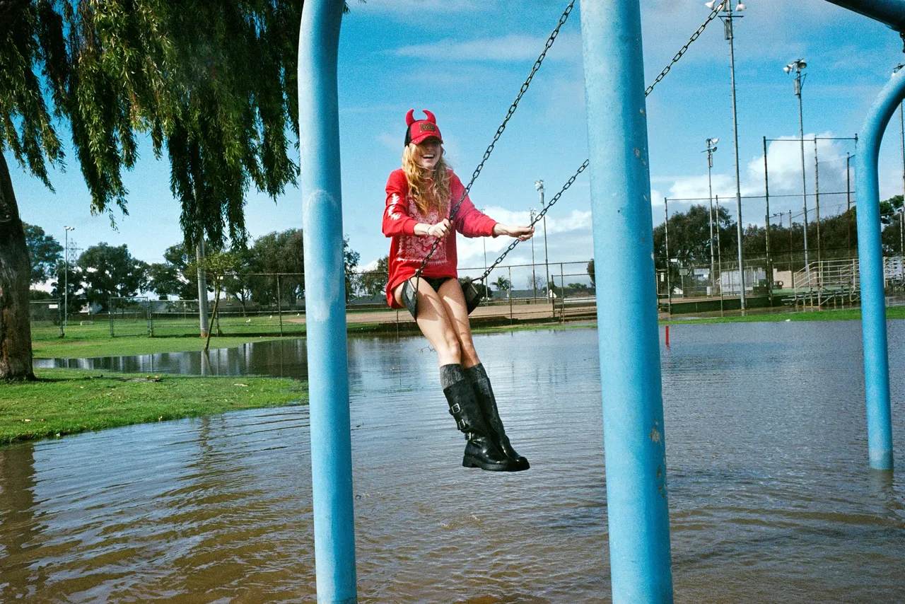 metal-ed-templeton-x-bershka-15.webp