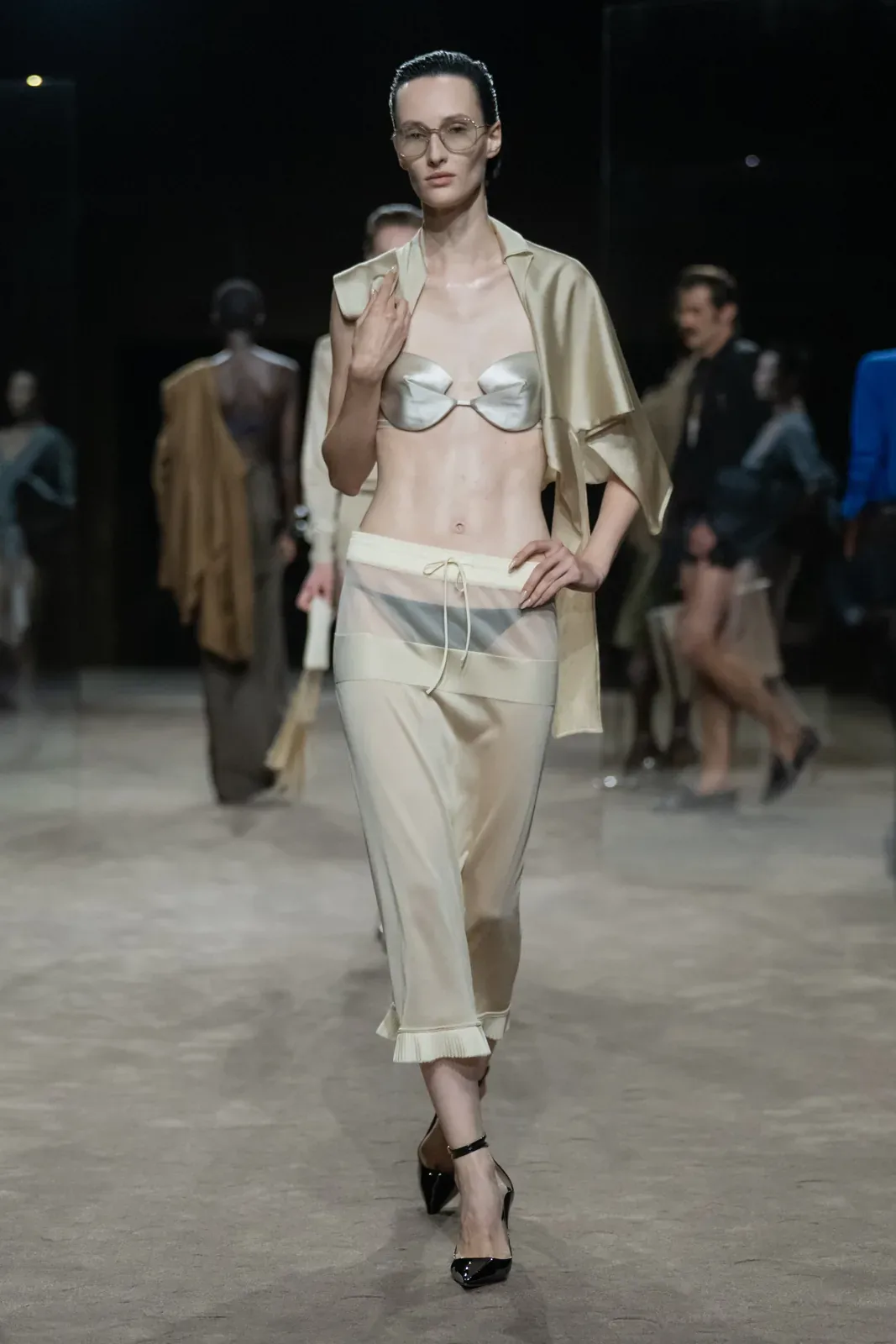 metal-tom-ford-ss27-23