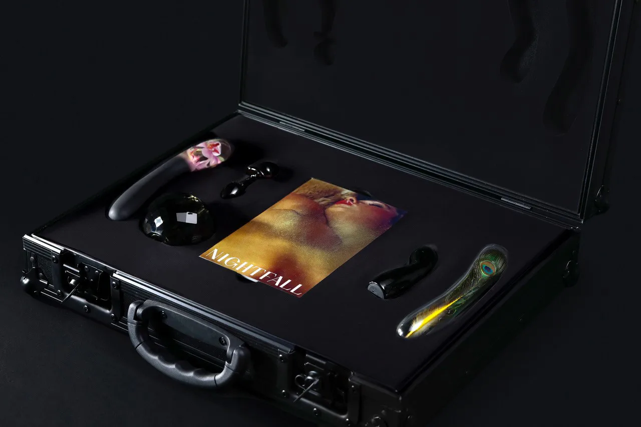 BRIEFCASE