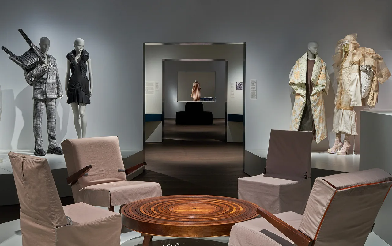 27_2025_03_24_Momu_Interieur1086