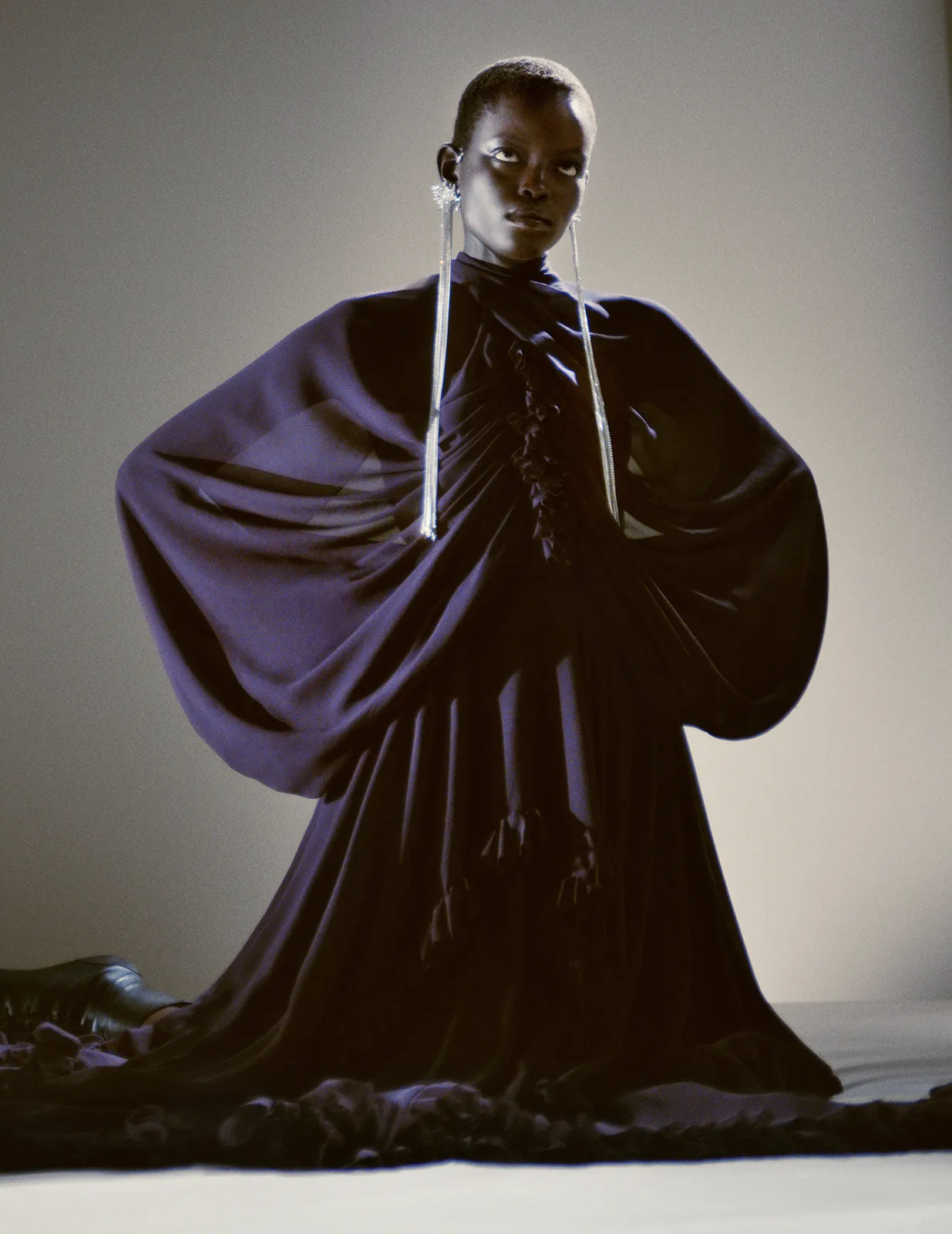 McQueen-Autumn-Winter-2025-Campaign-003-(2)-NO-LOGO