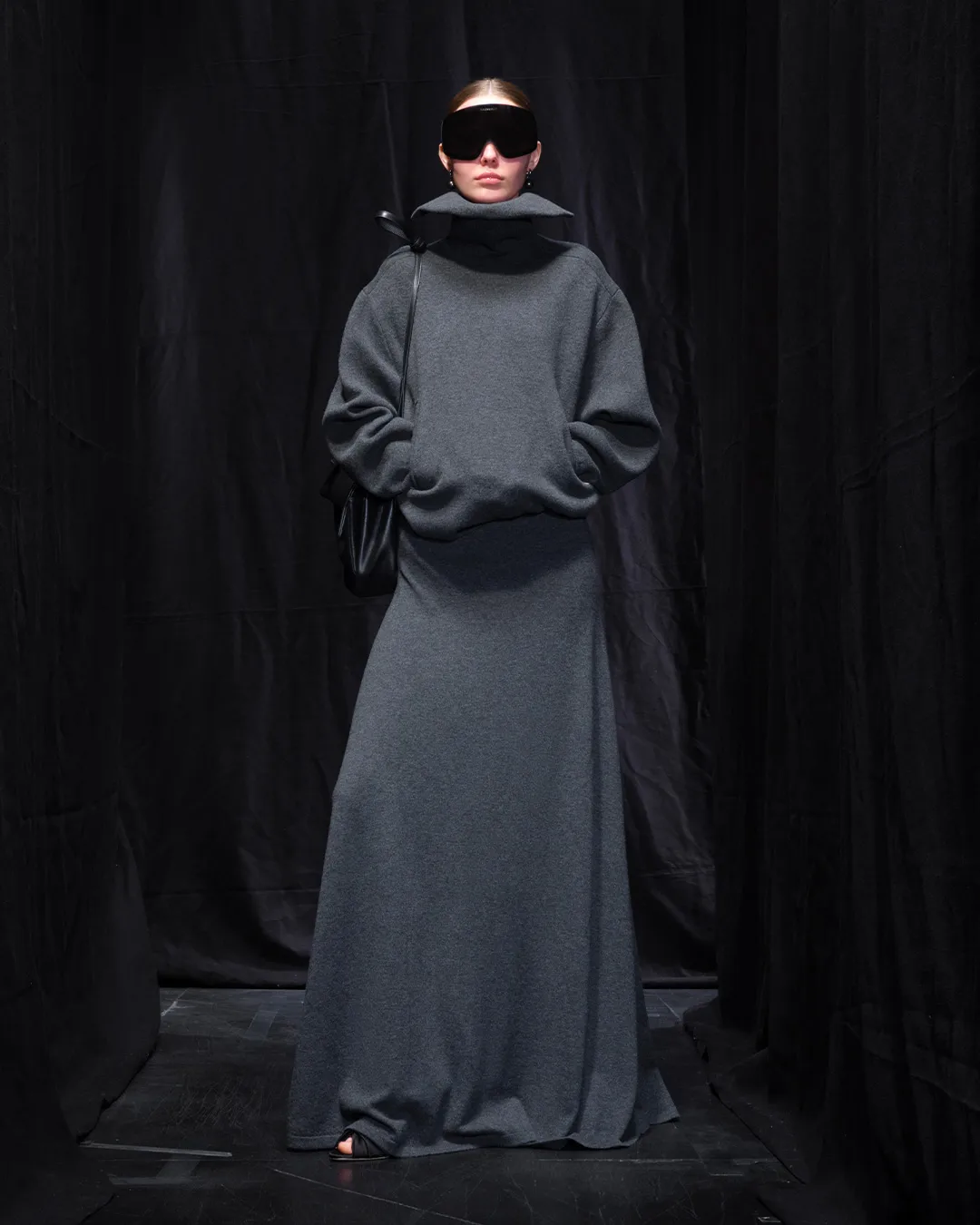 BALENCIAGA-WINTER-25-LOOK-24_POLINA