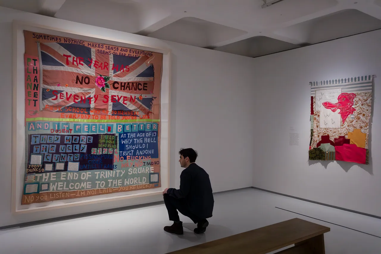 Unravel-The-Power-of-Textiles-in-Art_1
