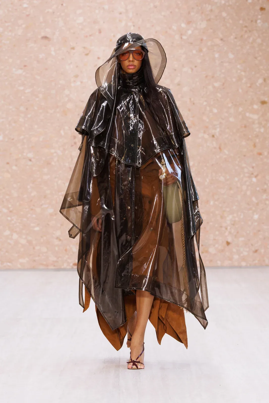 metal-chloe-ss27-26
