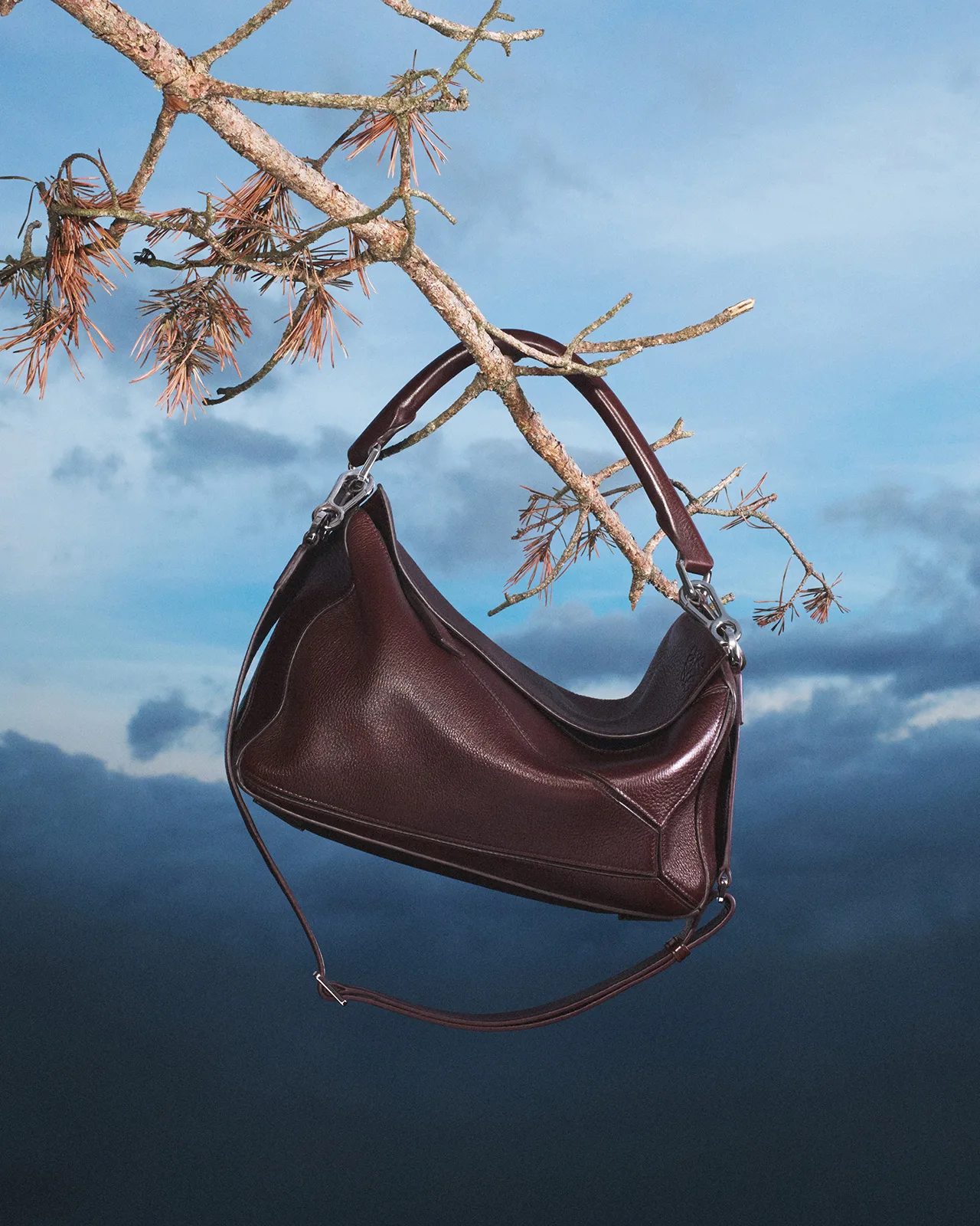 LOEWE_SS25_DAVID_SIMS_CAMPAIGN_5