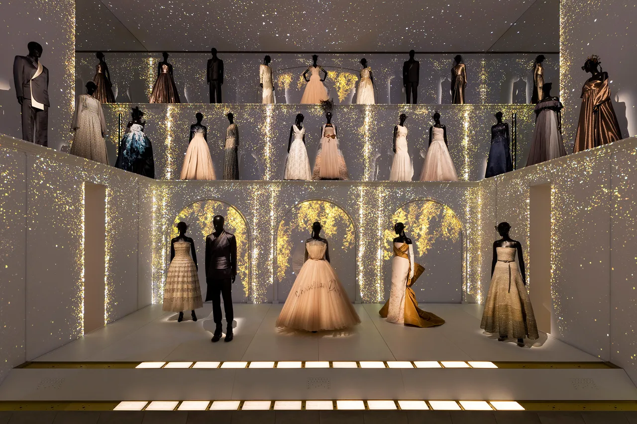 New Exhibition at the Galerie Dior ©raphael Dautigny 24