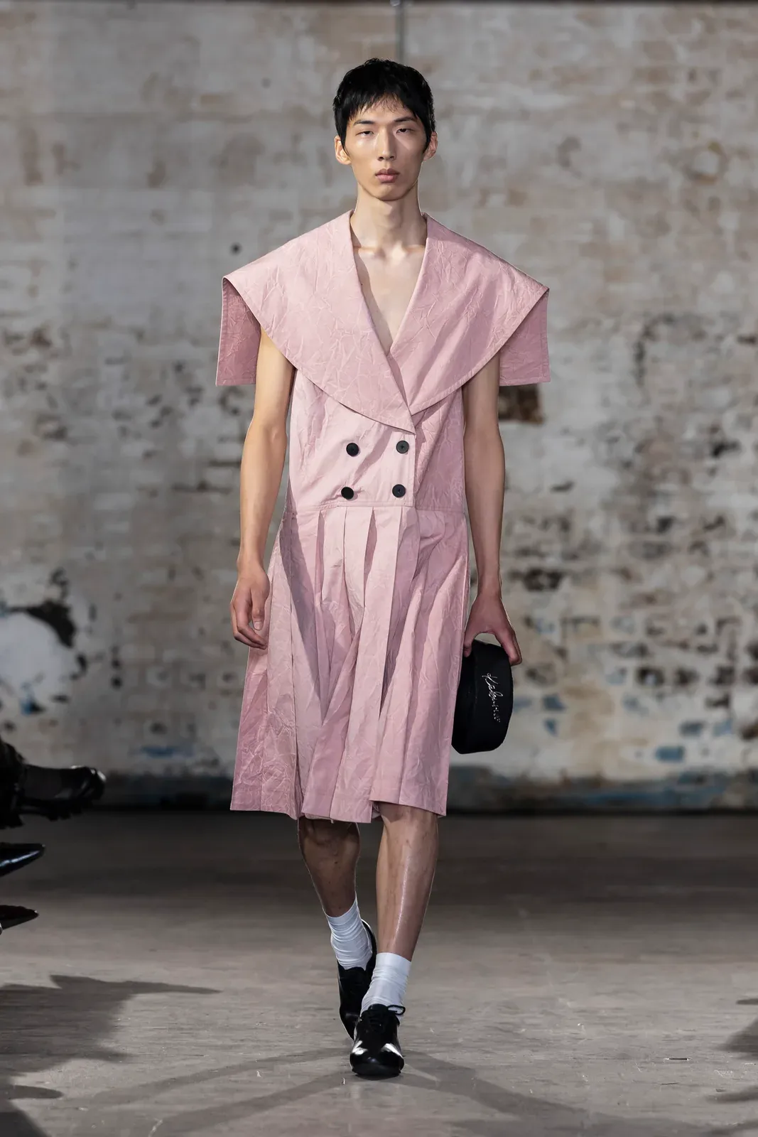 metal-london-fashion-week-ss27-keburia-08