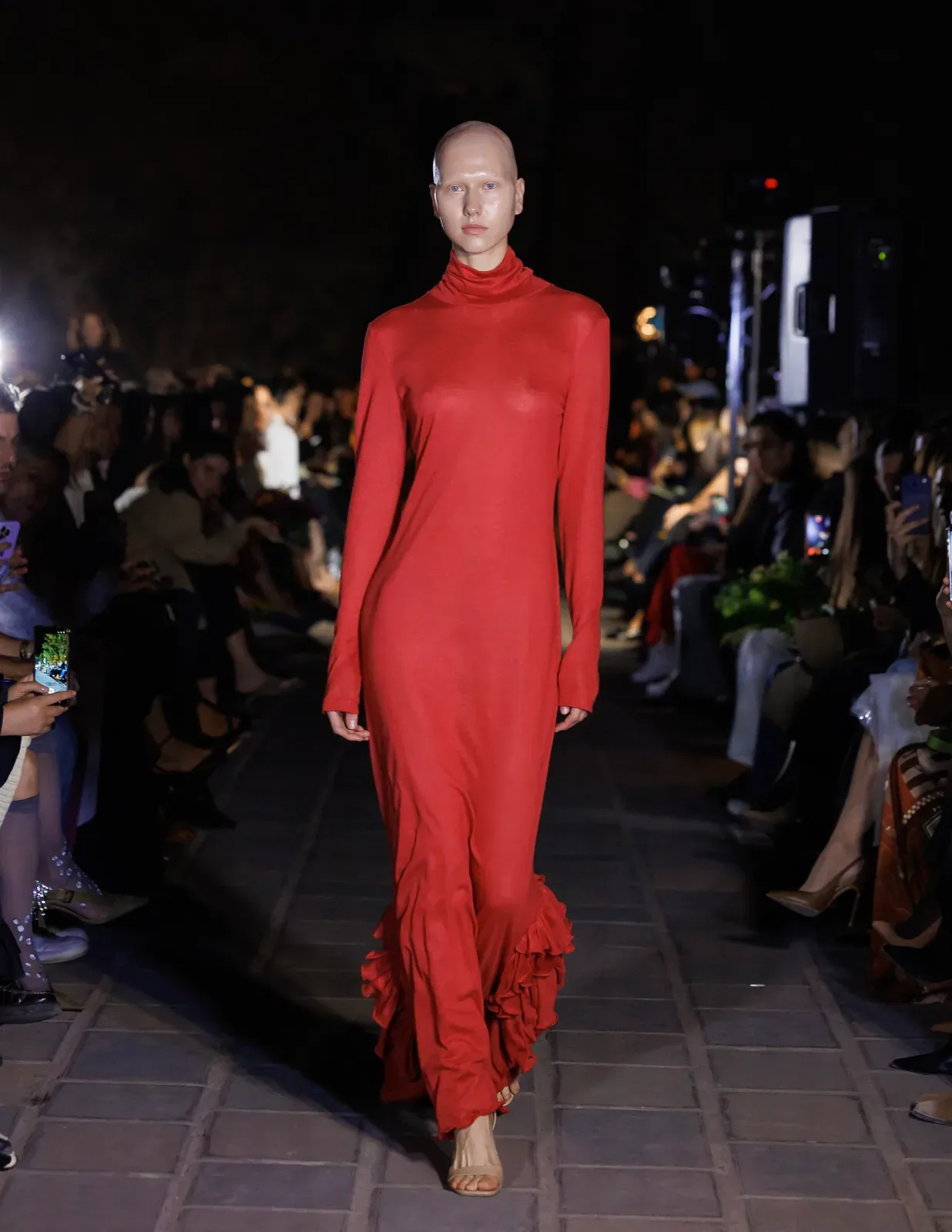 metal-yerevan-fashion-week-2026-soncess-02