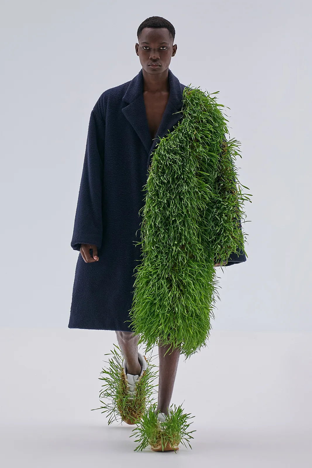Loewe S S23 Mens Show Runway Look 40 Front Rgb Cropped 2x3 40