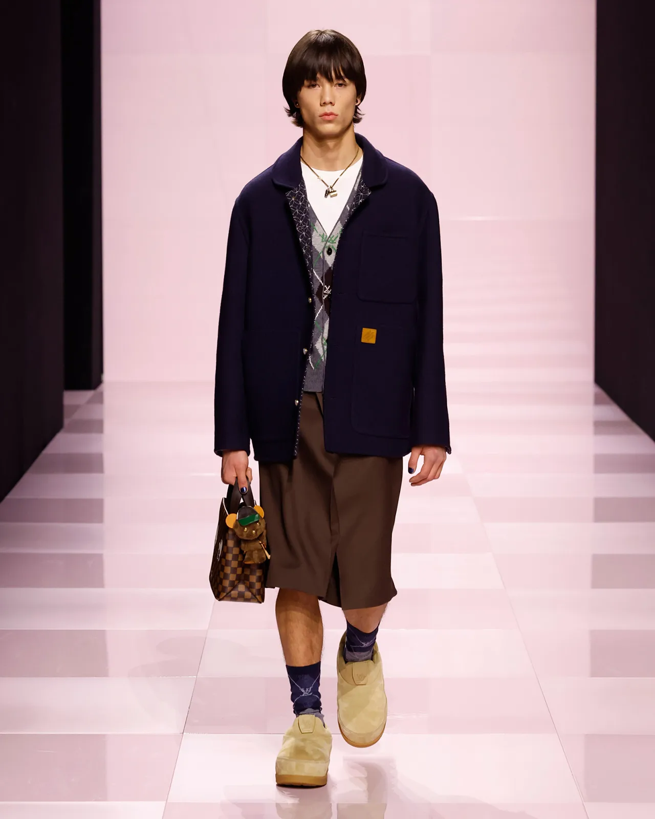 LOUIS-VUITTON-MENrsquo;S-FALL-WINTER-2025-SHOW-LOOK-5