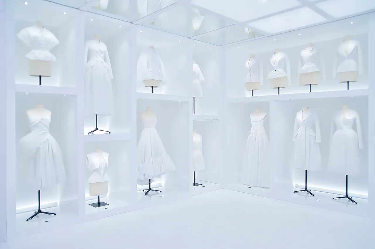 Metal Galerie Dior3.jpg