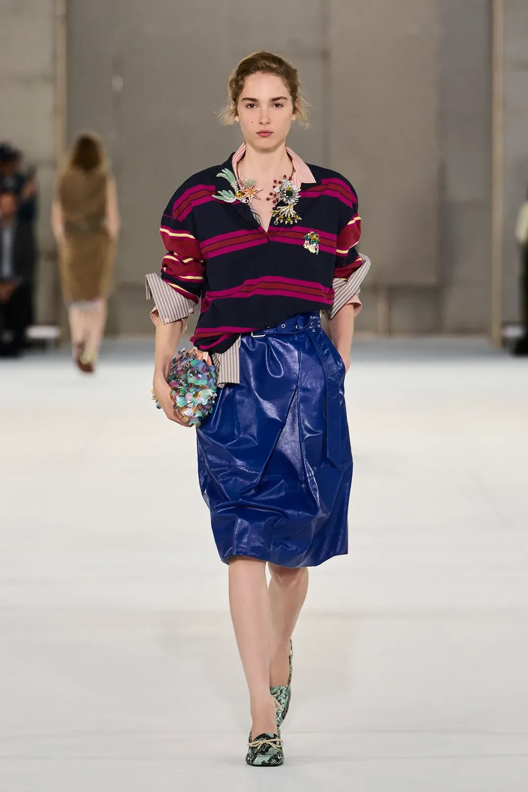 metal-dries-van-noten-ss27-29