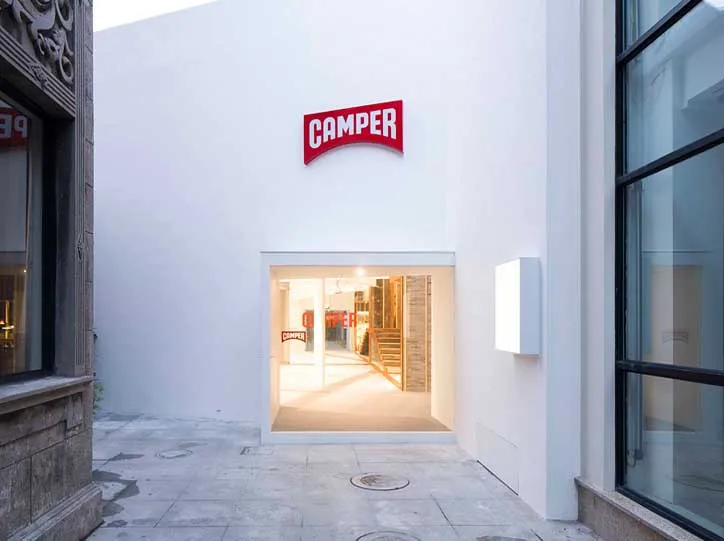 Camper