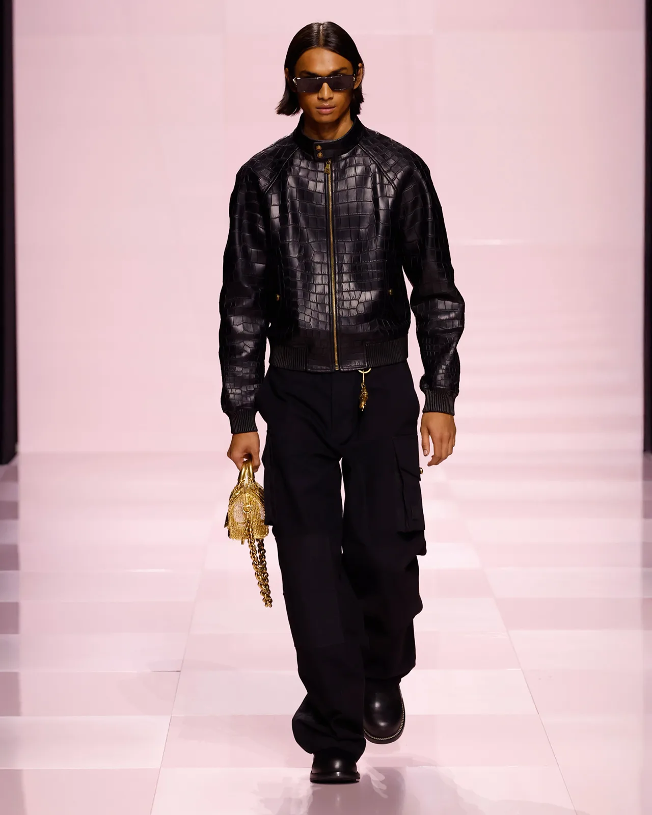 LOUIS-VUITTON-MENrsquo;S-FALL-WINTER-2025-SHOW-LOOK-70