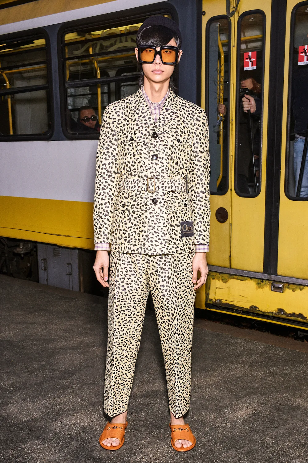 Look 18