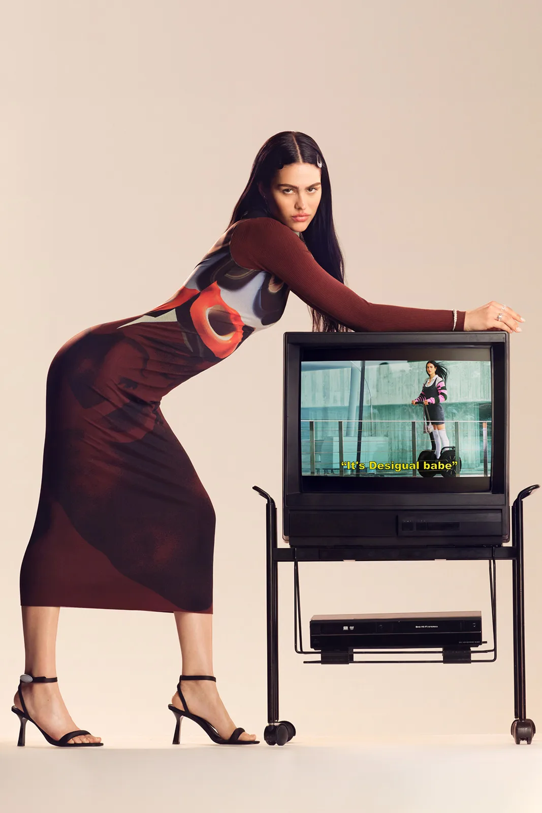 Desigual-NewCO-FW24_Amelia-Gray_Campaign-6