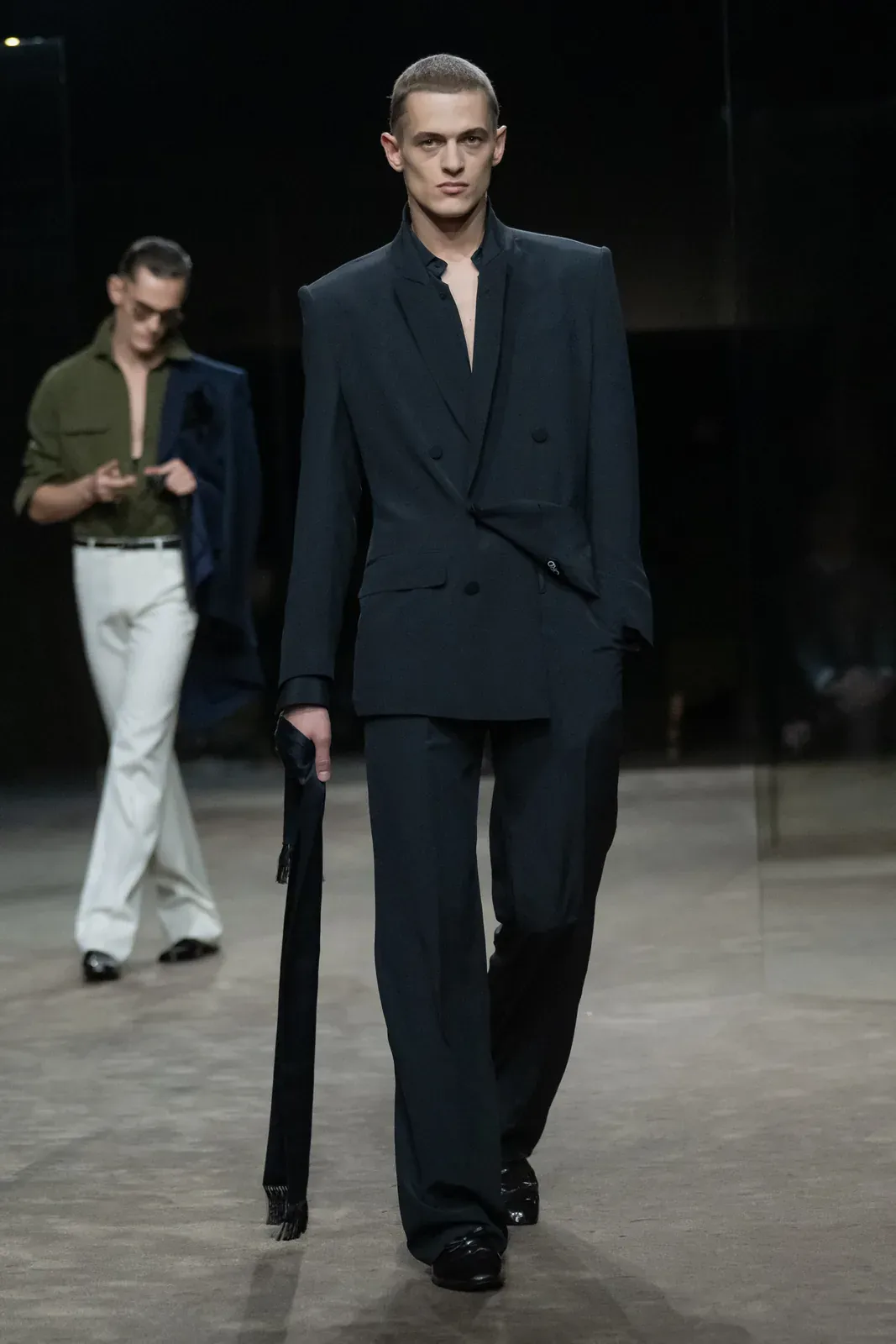metal-tom-ford-ss27-14