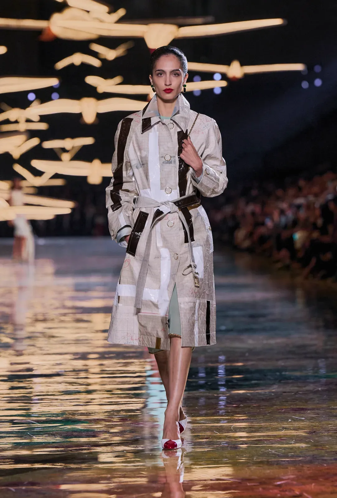 metal-chanel-ss27-64