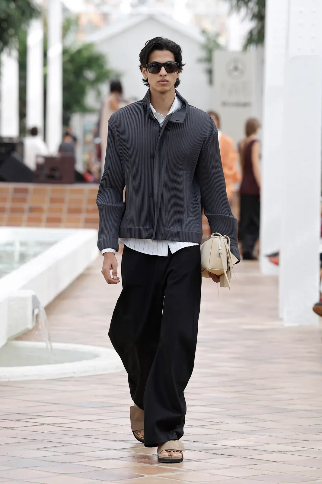 metal-adolfo-dominguez-ss27-23