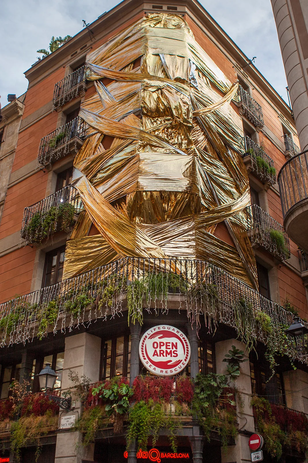 Etnia Barcelona Foundation Open Arms 1