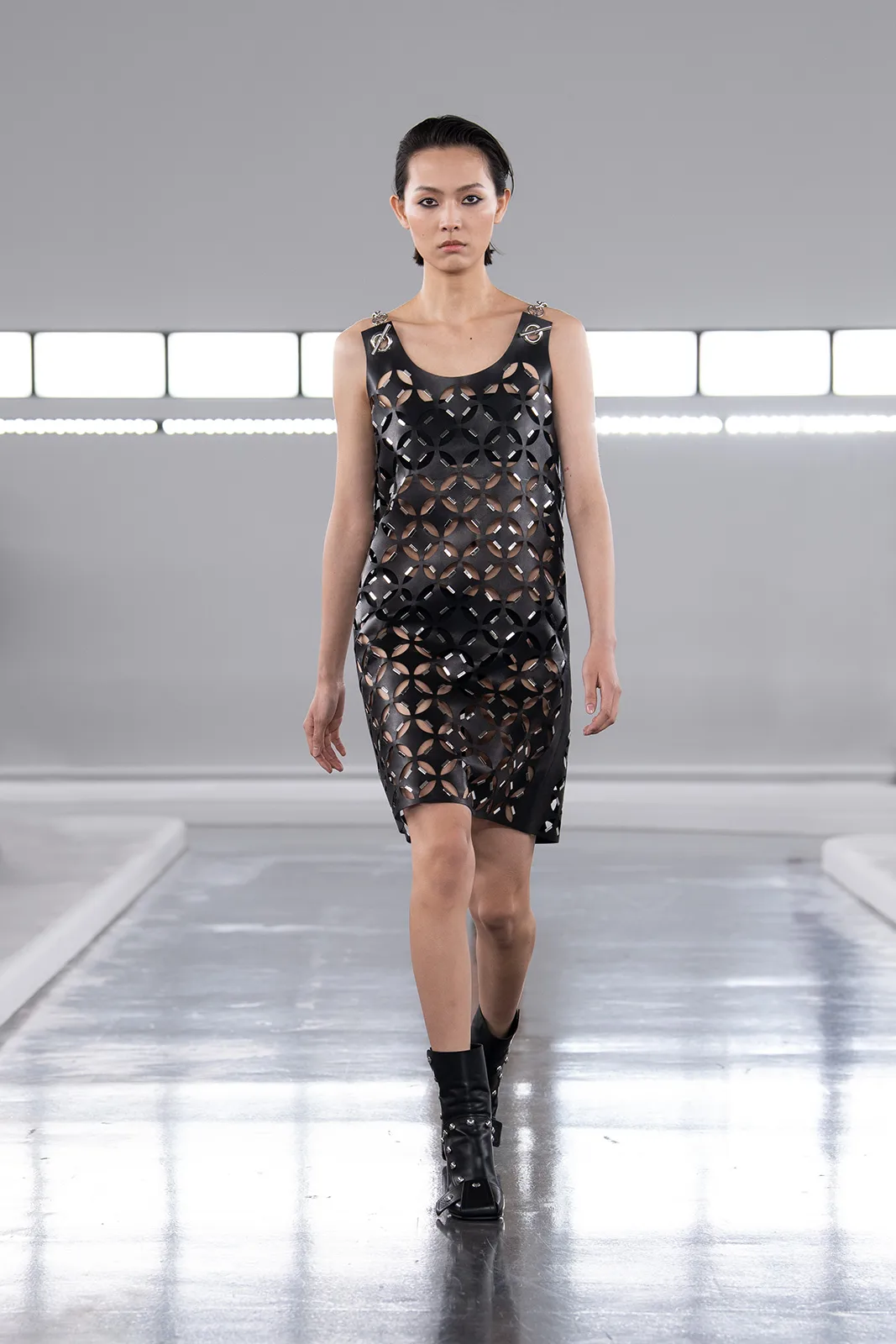 Louis_Vuitton_Women_s_Pre-Fall_2024_26
