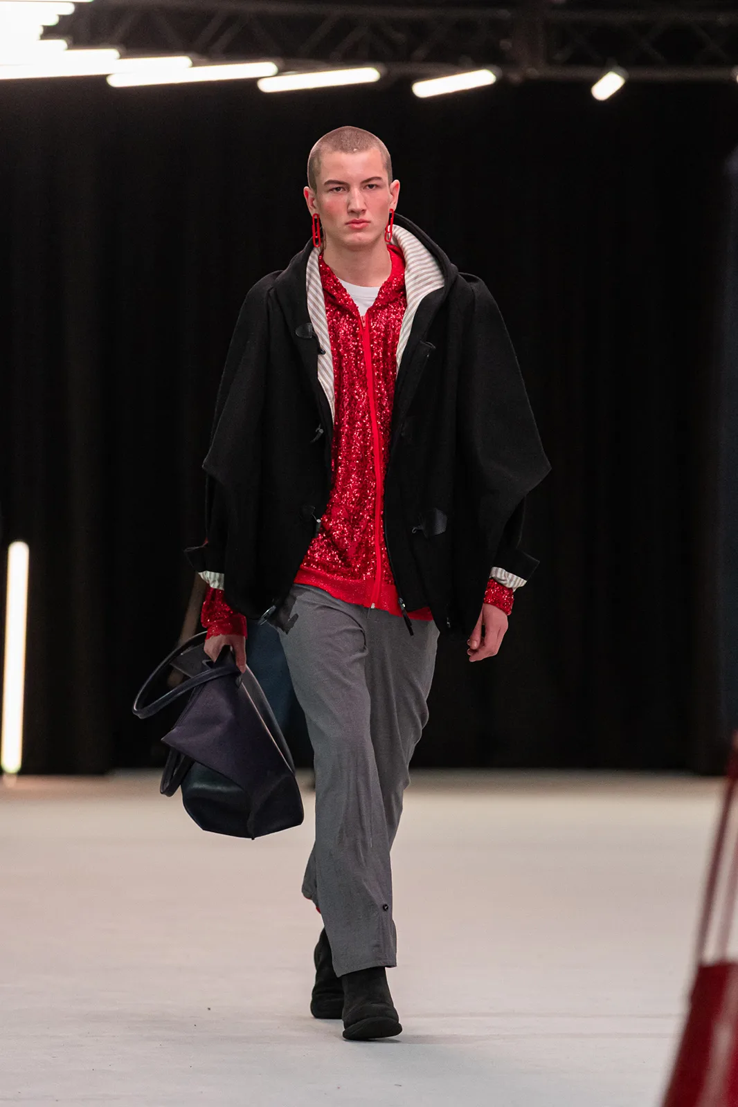 2025_DM_DEFILE-Catwalk_coll-LeonNarbel_3