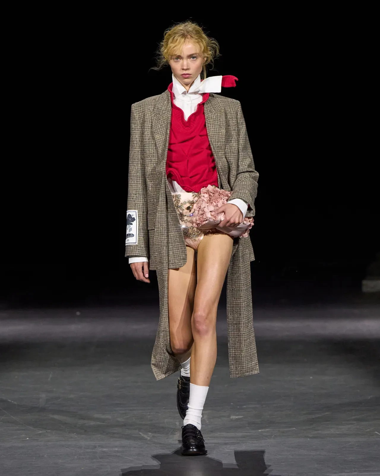 metal-london-fashion-week-ss27-erdem-04