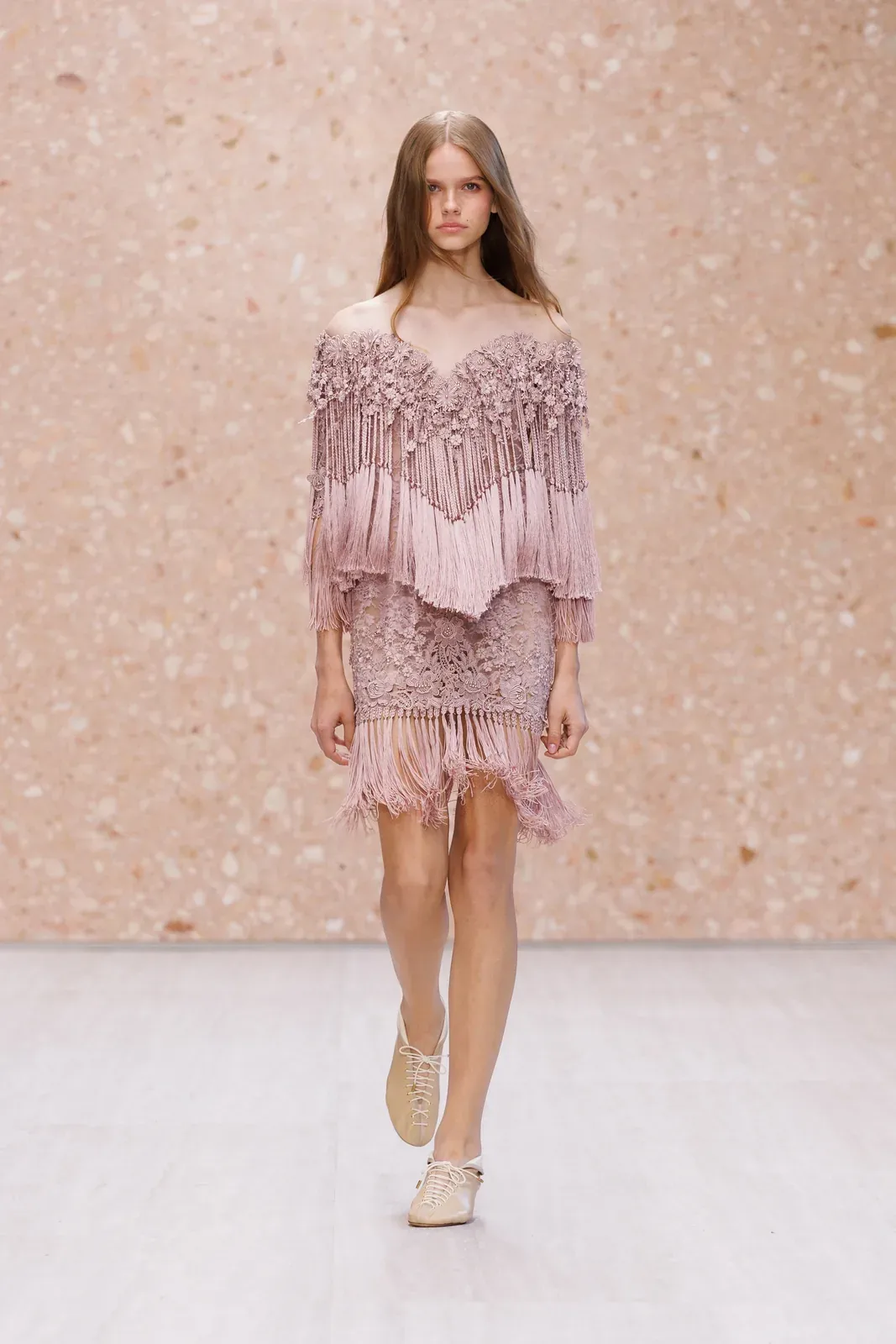 metal-chloe-ss27-03