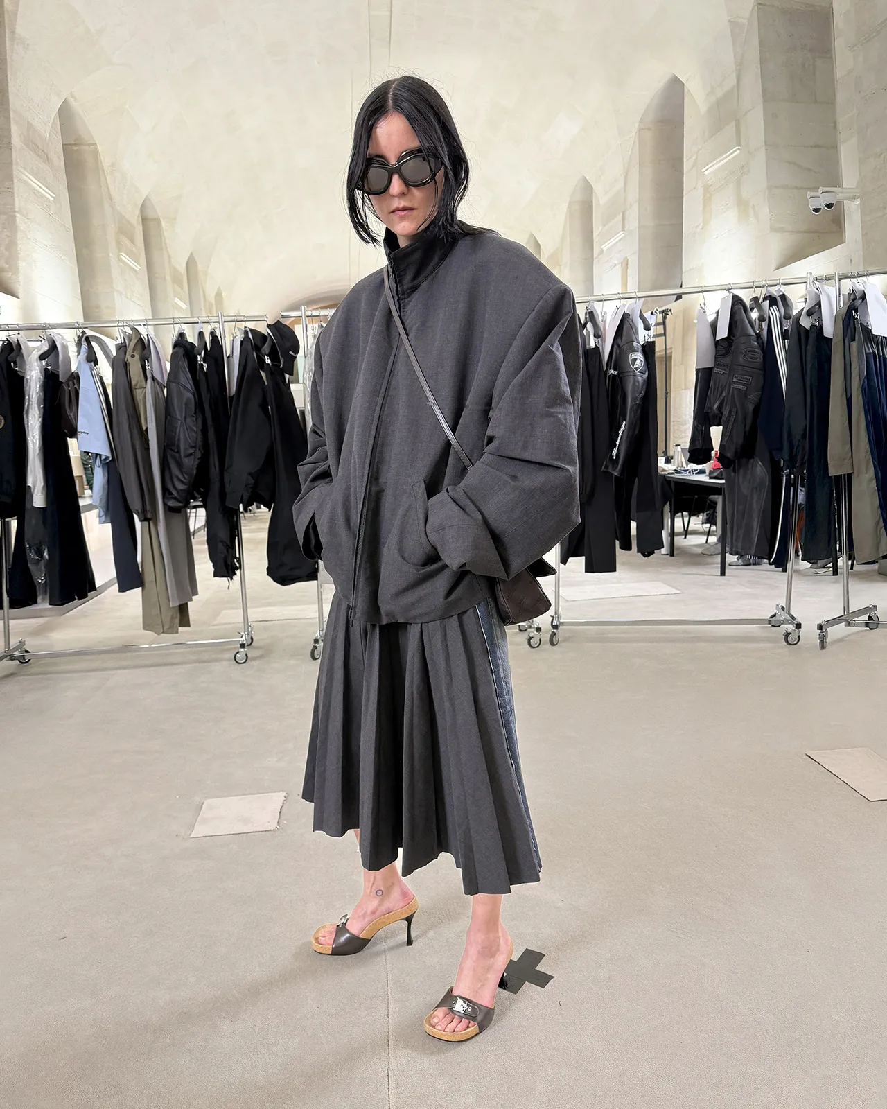 BALENCIAGA-FALL-25-LOOK-19_ALEXANDRA.jpg
