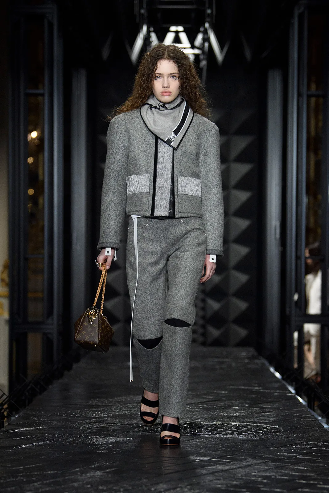 Louis Vuitton F W2324 Look 08