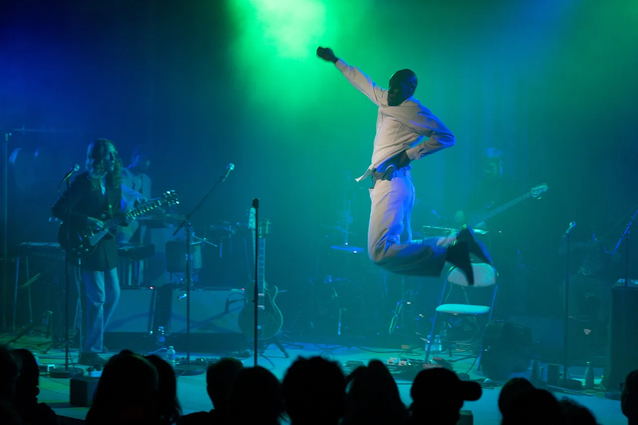 Oko-Ebombo--Trustfall-w--Speakers-Corner-Quartet