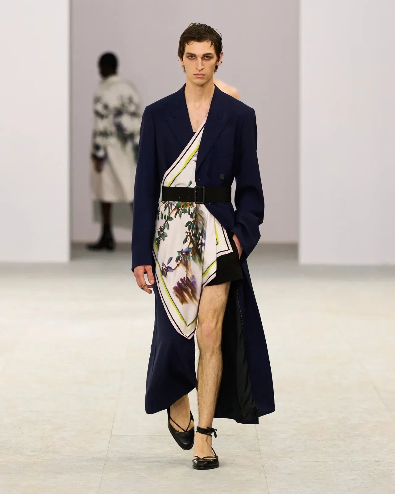 metal-dries-van-noten-s-s-2027-menswear-35