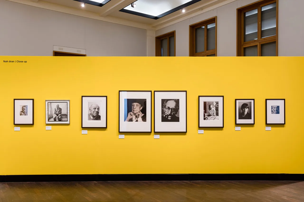 20 Mf Kuenstler Komplex Ausstellungsansicht Dv B