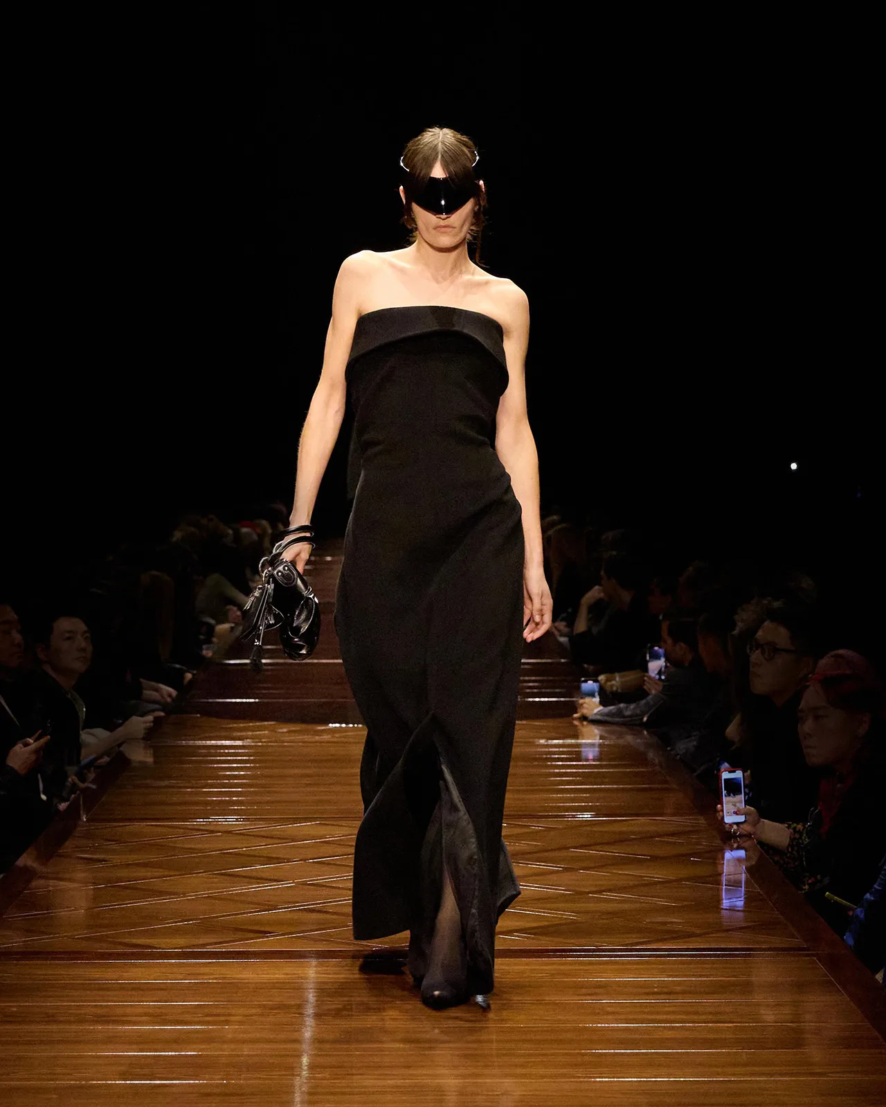 BALENCIAGA-SUMMER-25-LOOK-45_OCTOBER