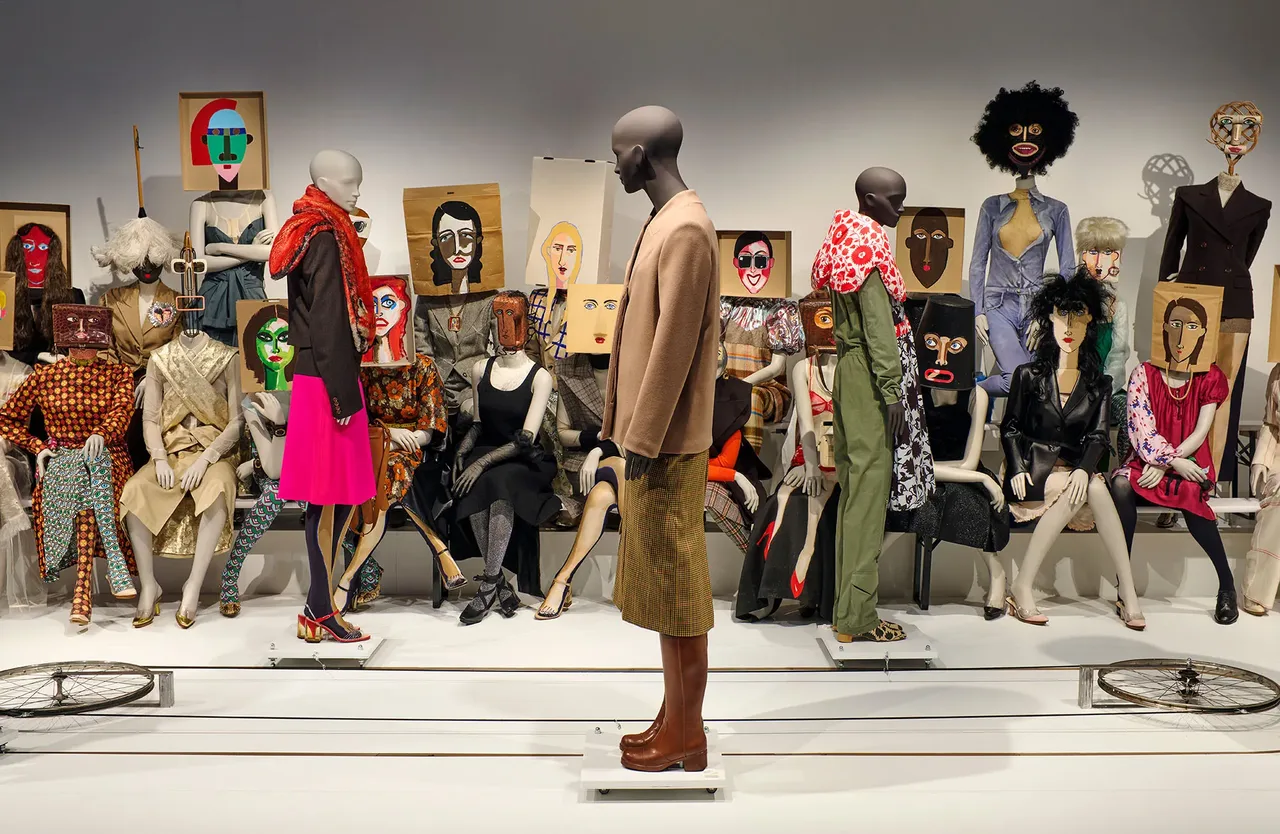 16_TheAntwerpSix_ExhibitionImage