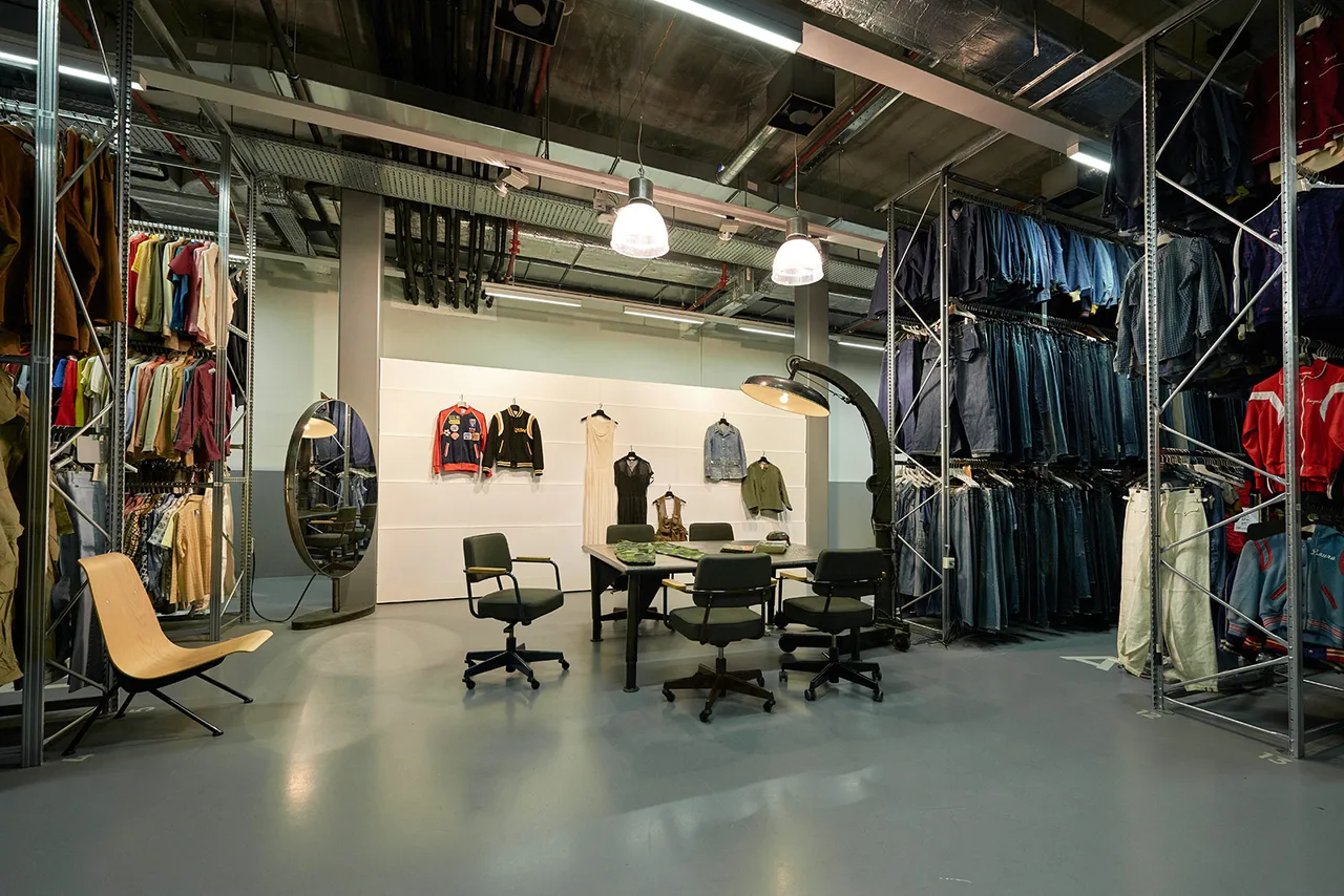 15002004 Hq Archive Department 005