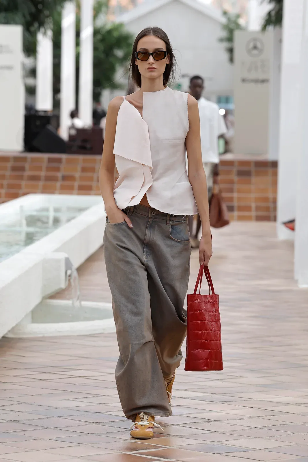 metal-adolfo-dominguez-ss27-17