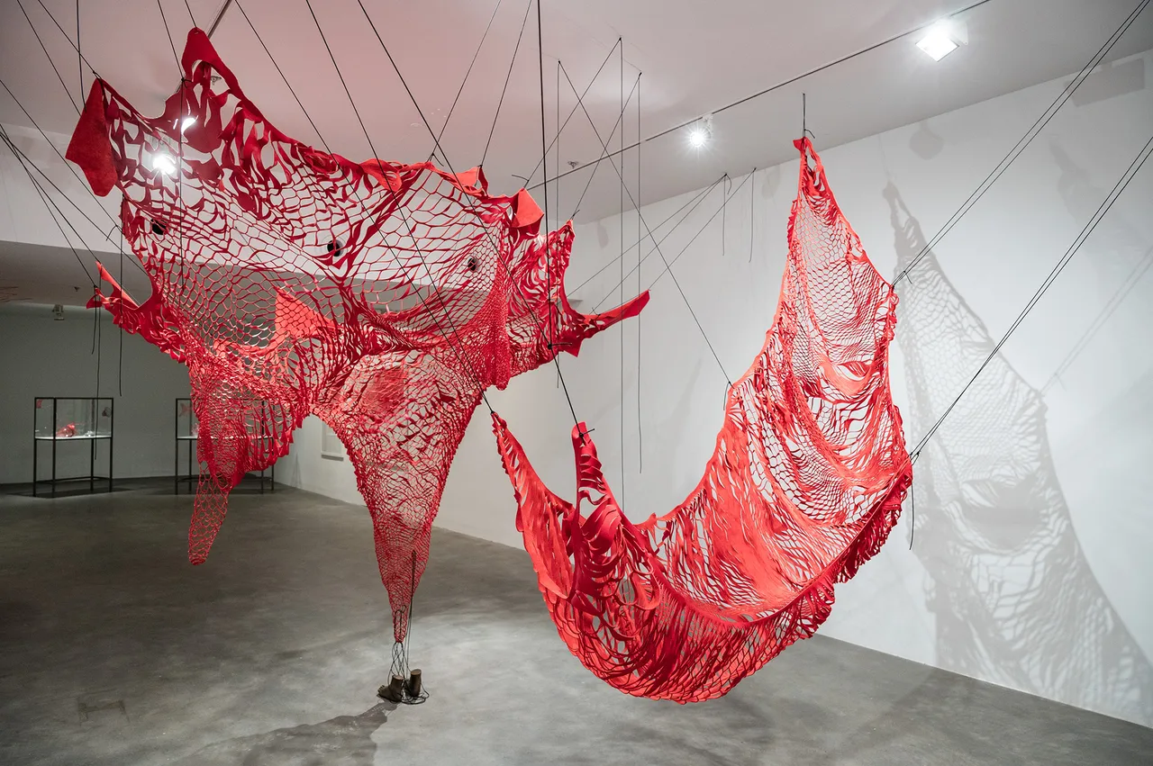 Chiharu Shiota: Cada quien, un universo