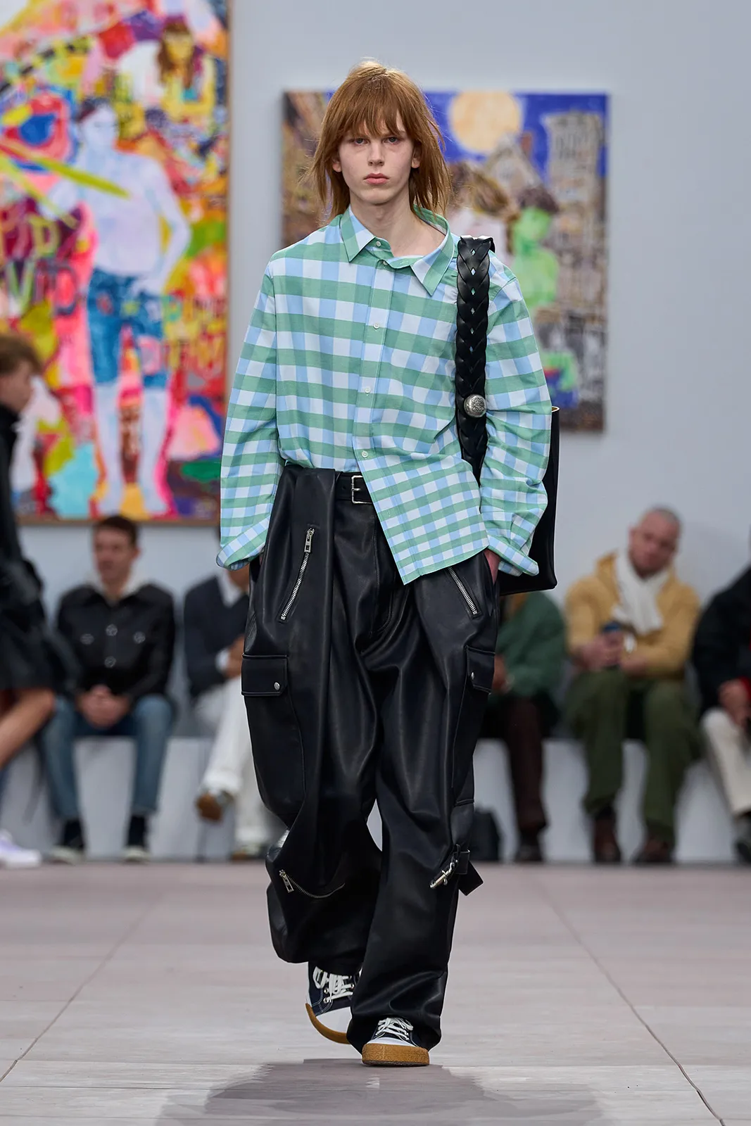 LOEWE_FW24_MW_SHOW_3