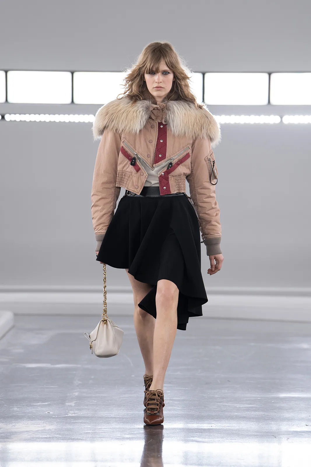 Louis_Vuitton_Women_s_Pre-Fall_2024_43