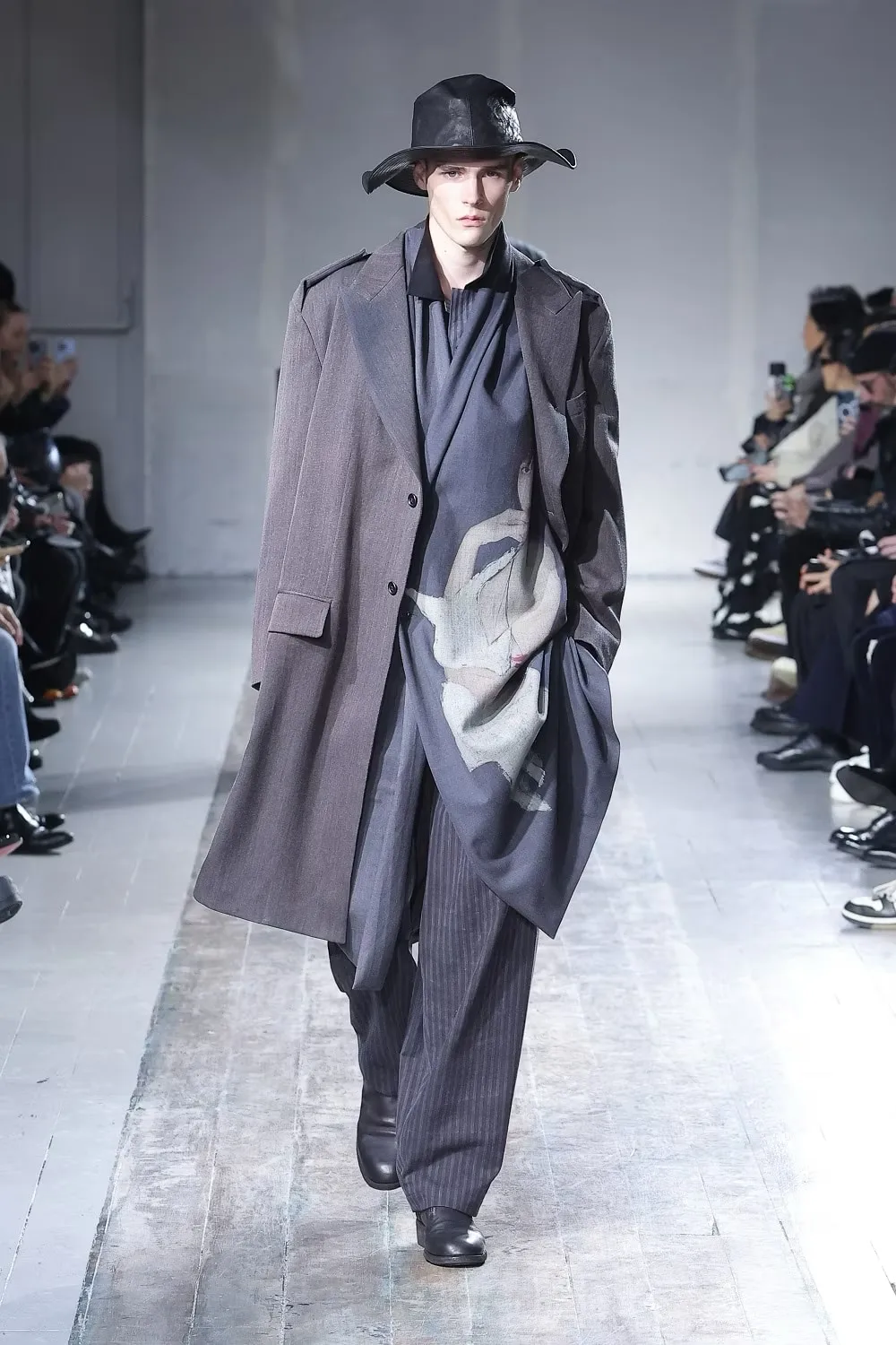 Yohji-Yamamoto-POUR-HOMME-AW24_3