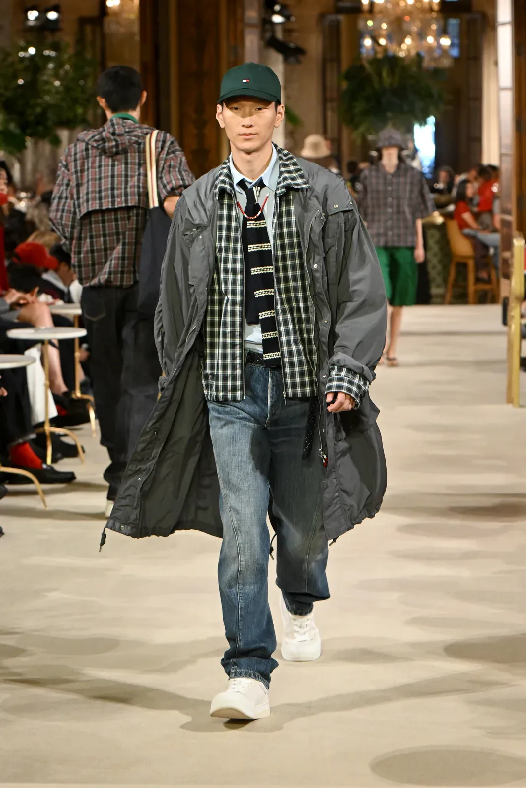metal-tommy-hilfiger-spring-2027-55.webp