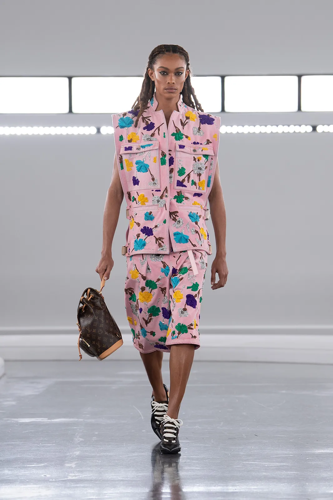 Louis_Vuitton_Women_s_Pre-Fall_2024_11