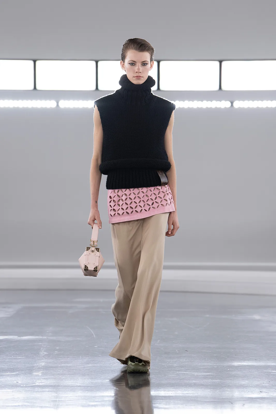 Louis_Vuitton_Women_s_Pre-Fall_2024_39