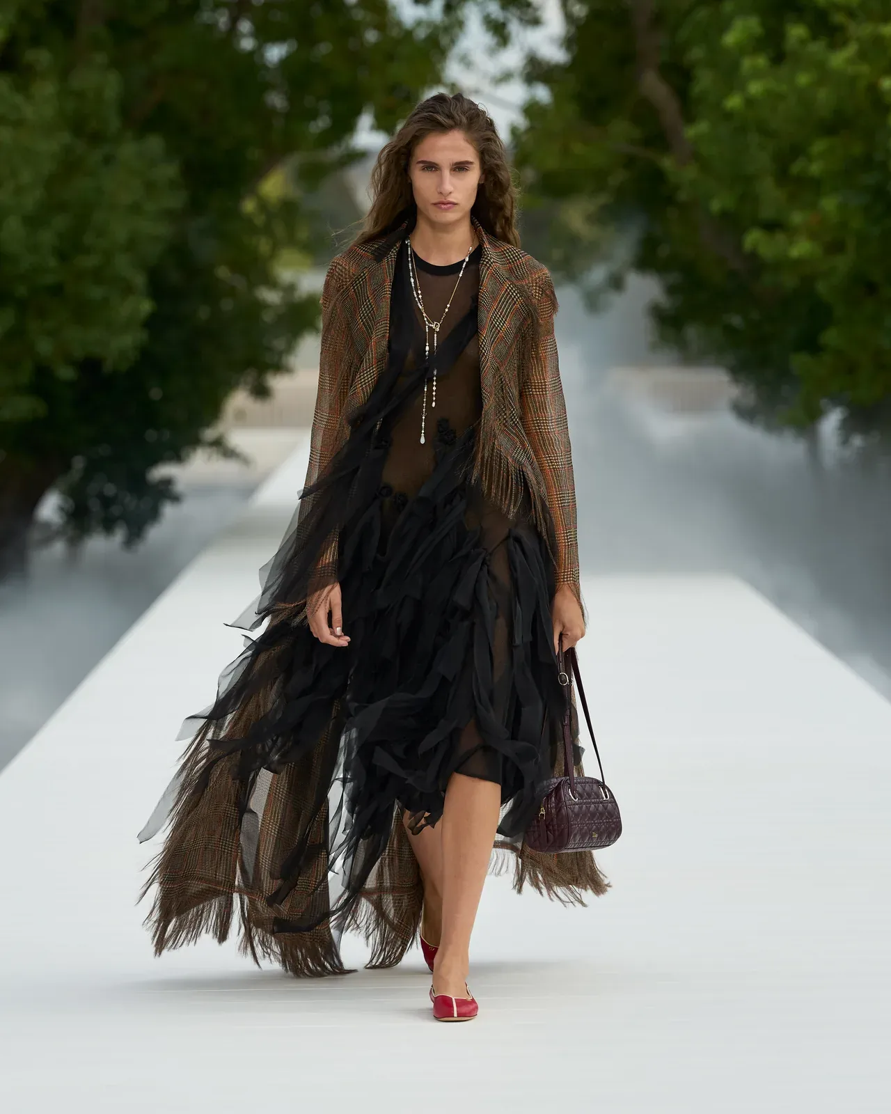 metal-dior-ss27-17.webp