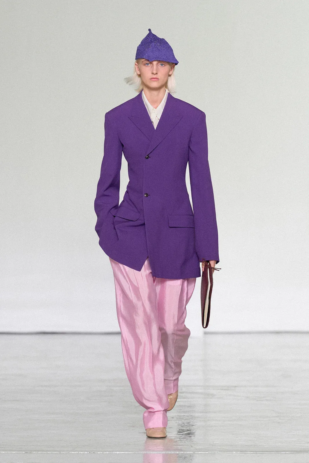 metal-bottega-veneta-ss-2027-10.webp