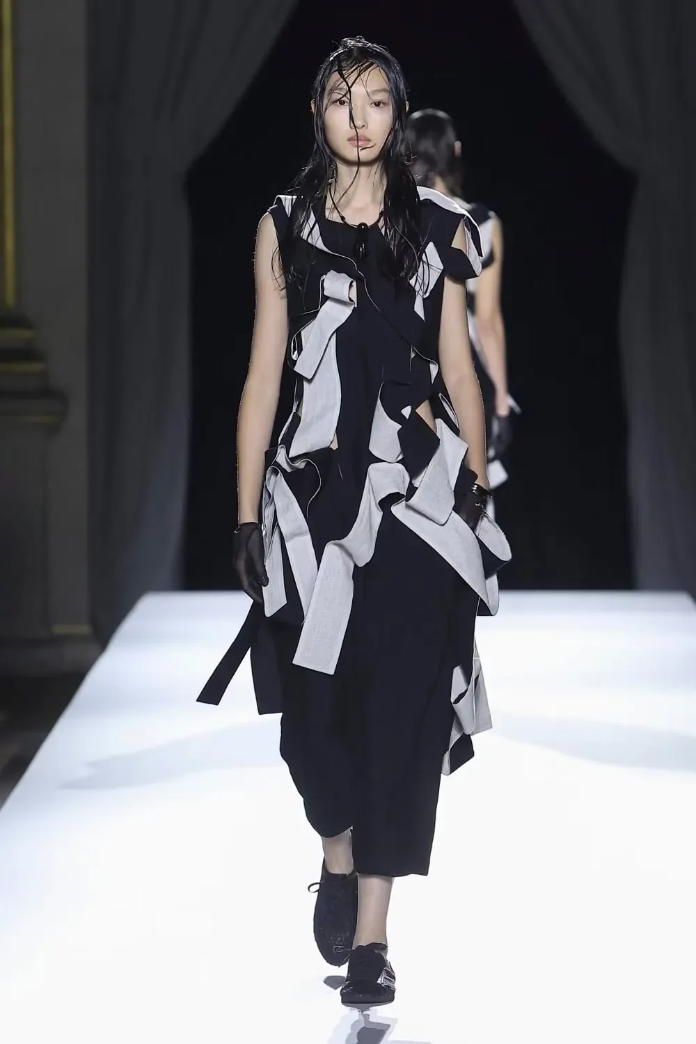 metal-yohji-yamamoto-03